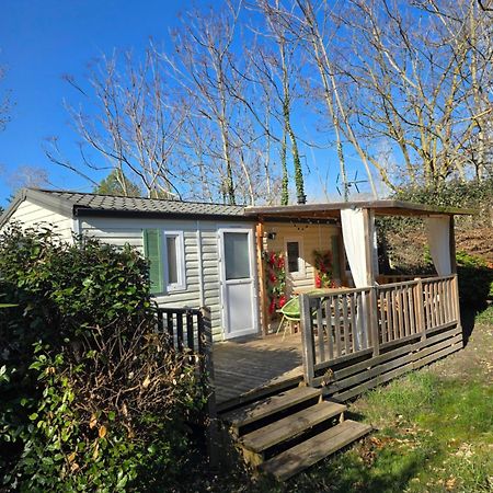 Camping Domaine Des Iscles La Roque-d'Antheron Buitenkant foto