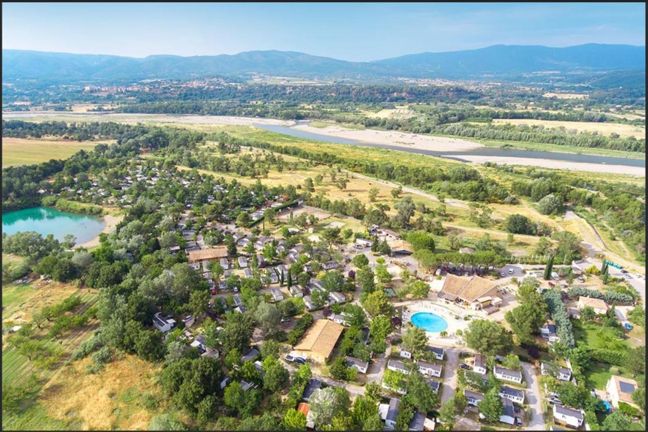 Camping Domaine Des Iscles La Roque-d'Antheron Buitenkant foto